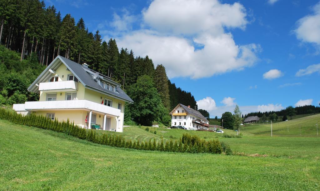 Kuckucksnest Schwaerzenbach Lägenhet Titisee-Neustadt Rum bild